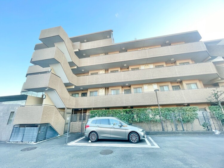 その他 飽きのこないシンプルモダンな外観です。