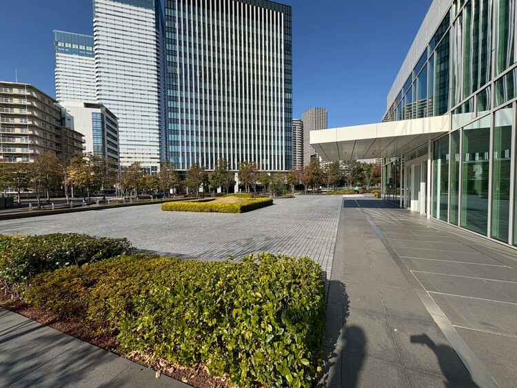 その他 上質感漂う玄関アプローチです。