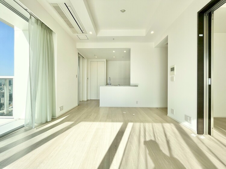 居間 伸びやかな空間のなかで、ゆったりとしたひとときを過ごせます。