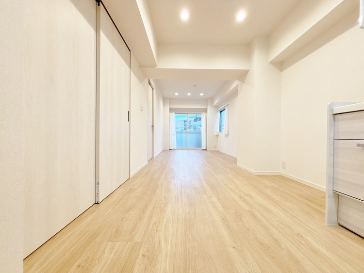 その他 ※CG加工により家具を再現しております。充実した生活は伸びやかな居室空間から始まります。