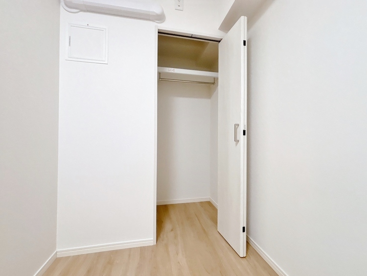 その他 ※CG加工により家具を再現しております。家電やスーツケース、ストック品など何でも片付く嬉しい空間です。