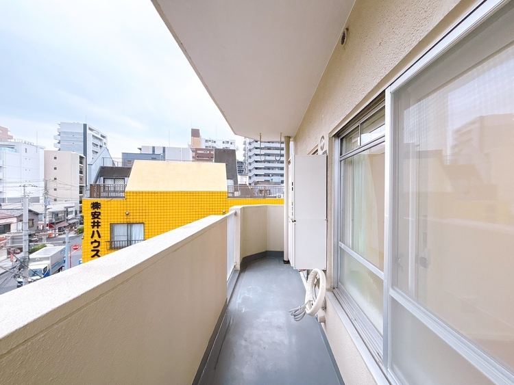 その他 朝の澄んだ空気や、夕方に吹く清々しい風を感じられるバルコニー。