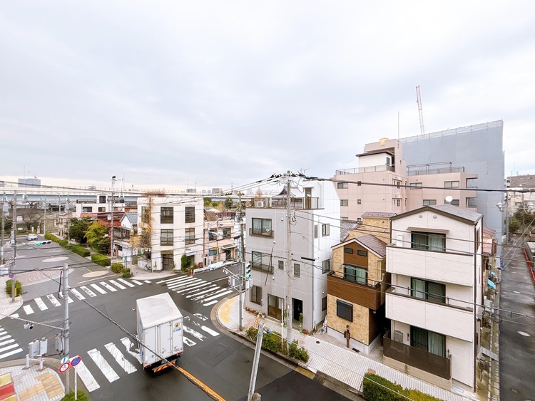 その他 眺望や窓からの景色が良いと、家で過ごす時間も快適です。