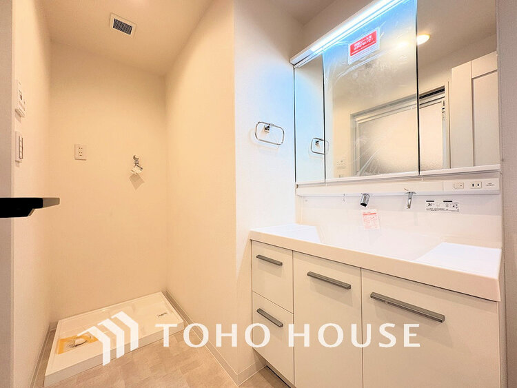 洗面 大きな洗面鏡付き、朝の身支度も楽しくなりますね