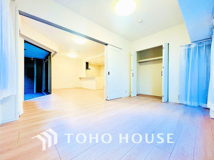 内装 シンプルですっきりとした室内は飽きのこない居心地の良い雰囲気