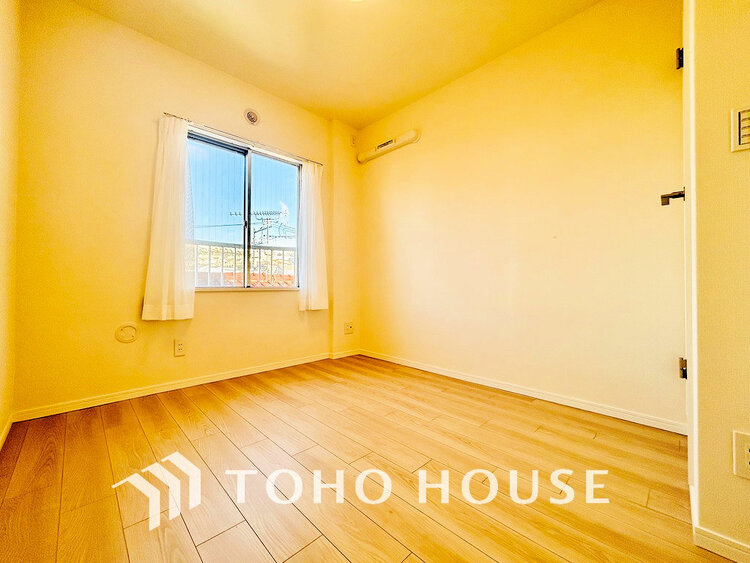 内装 シンプルですっきりとした室内は飽きのこない居心地の良い雰囲気