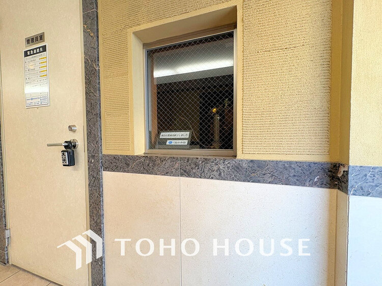 エントランス 管理人室