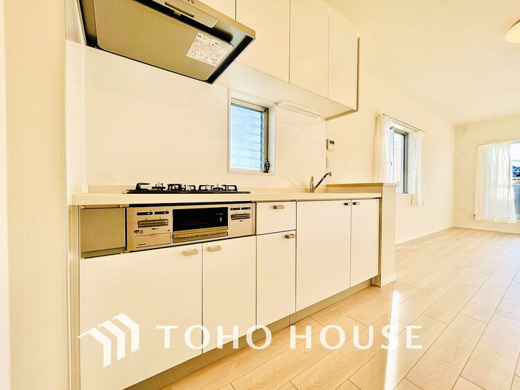 キッチン シンプルな部屋の雰囲気に溶け合うナチュラルキッチン