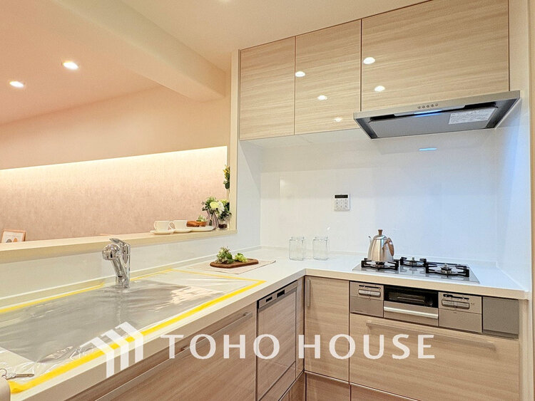 キッチン 落ち着きのあるカラーで統一された清潔感と気品が溢れるキッチン