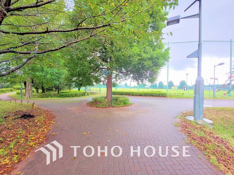 周辺 武蔵野の森公園　距離1600m