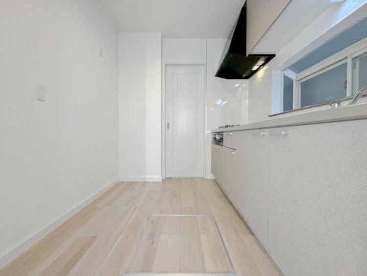 キッチン 使いやすい最新のシステムキッチンに交換済みです。入居時から気持ちよくお使いいただけます。