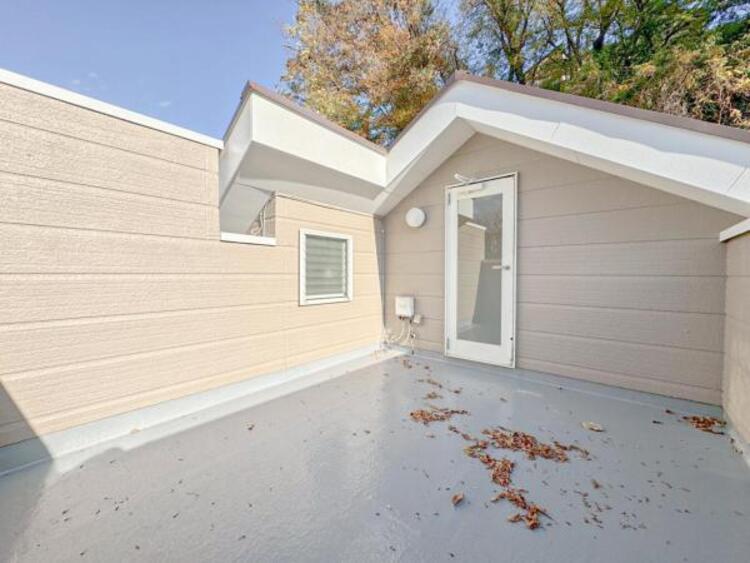 バルコニー 自分だけの時間を満喫できる屋上テラス！贅沢を味わえる空間になっています！