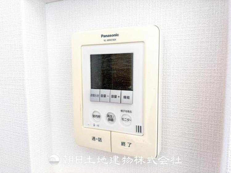 その他 TVモニター付きインターホンは訪問者のお顔を確認出来安心な機能です！