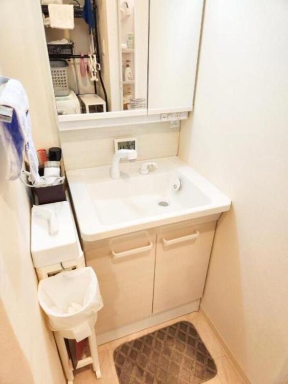 洗面 【洗面・脱衣所】普段は人目につかないスペースにもこだわりを。つくり手の気持ちを『心』がつたわります。 