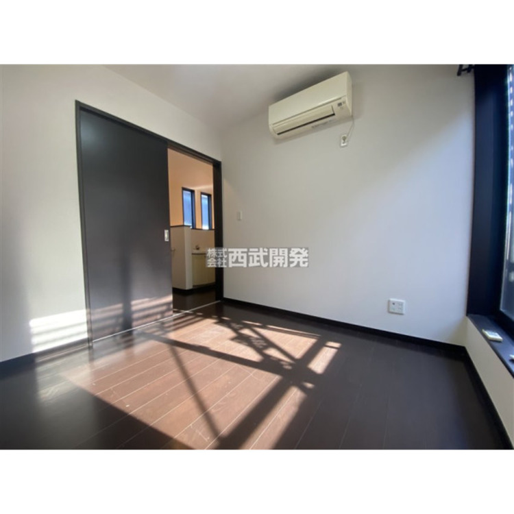 内装 ２階洋室４．５帖