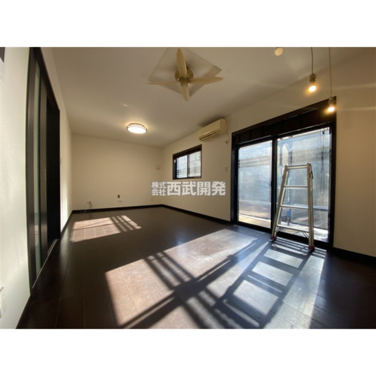 居間 LDK１７．５帖