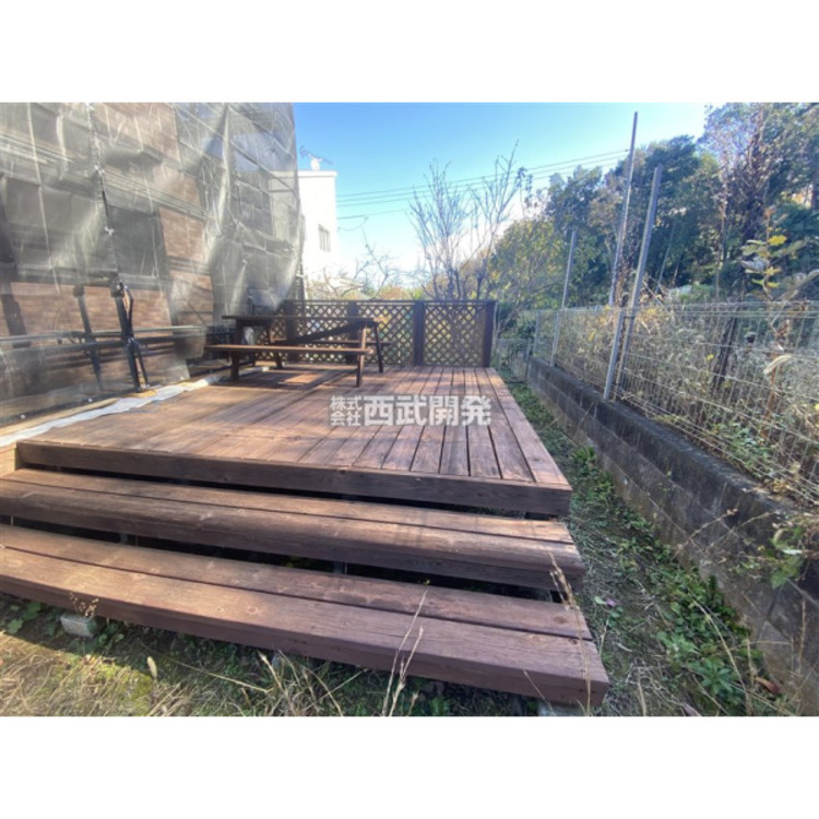 外観 ウッドデッキ