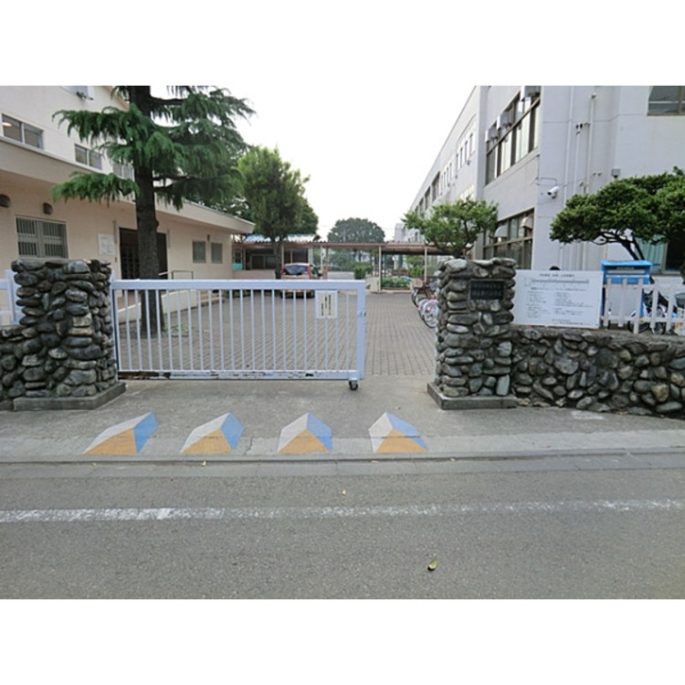 周辺 国立第六小学校(約920m)