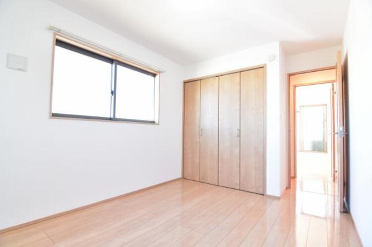 内装 居室には収納スペースが豊富なため、シンプルですっきりとした暮らしが実現できます。