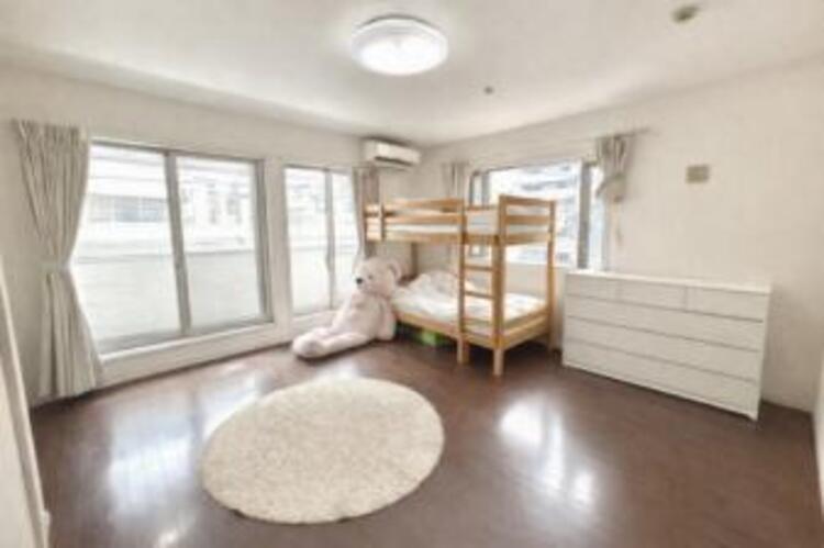 内装 使い方に柔軟性があり、個室としても趣味の部屋としても利用可能です。※こちらの画像は一部家具消しの加工を行っております。