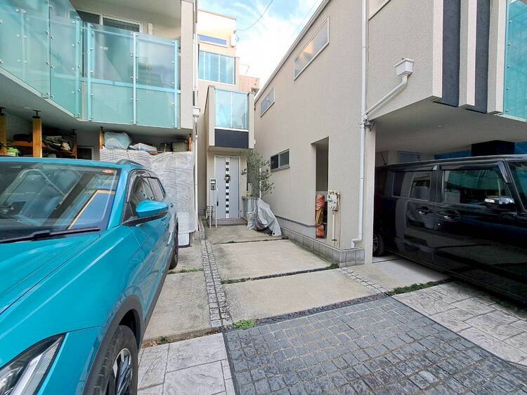 その他 駐車スペースが嬉しいですね。※空き状況は都度ご確認下さい。