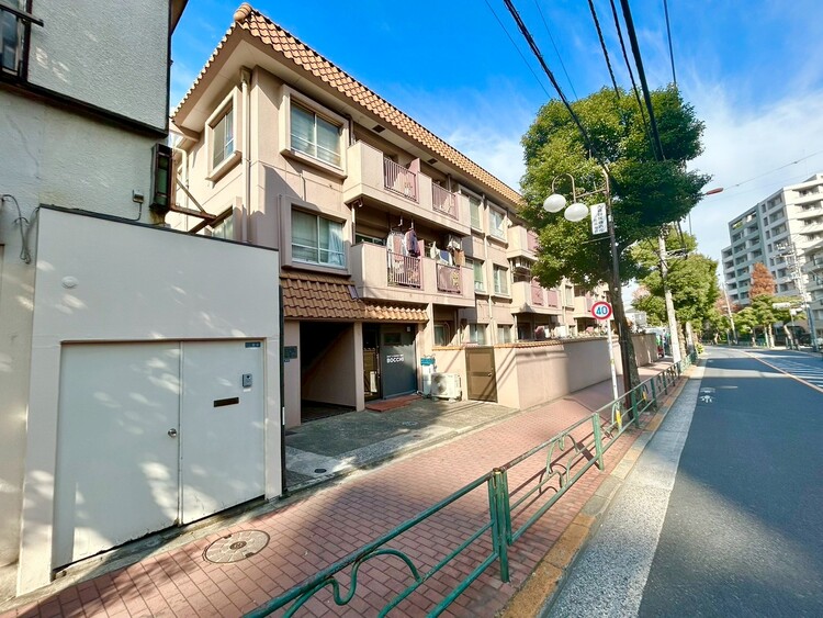 その他 飽きのこないシンプルモダンな外観です。