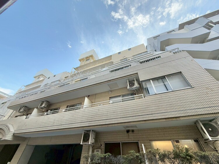 その他 飽きのこないシンプルモダンな外観です。