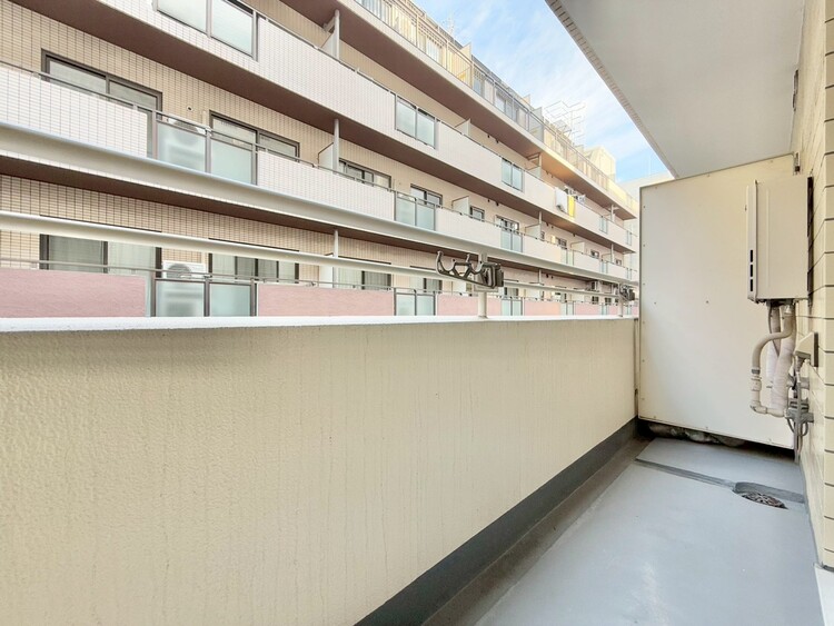 その他 朝の澄んだ空気や、夕方に吹く清々しい風を感じられるバルコニー。