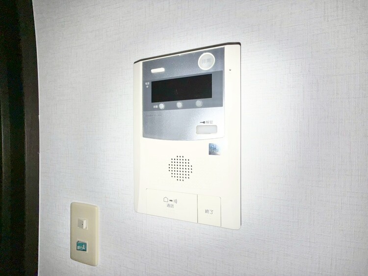 その他 誰が来てもわかる様にモニター付きインターホンを設置。