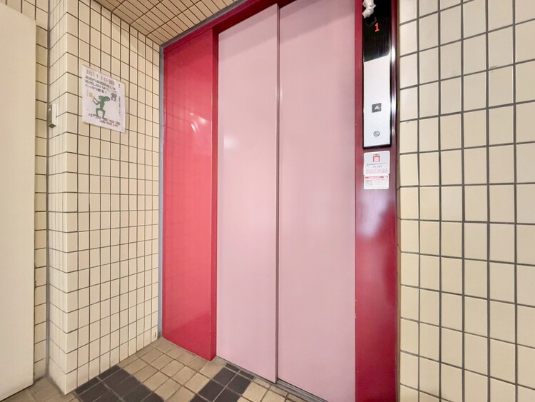 その他 エレベーター完備のため荷物が多くなっても安心。