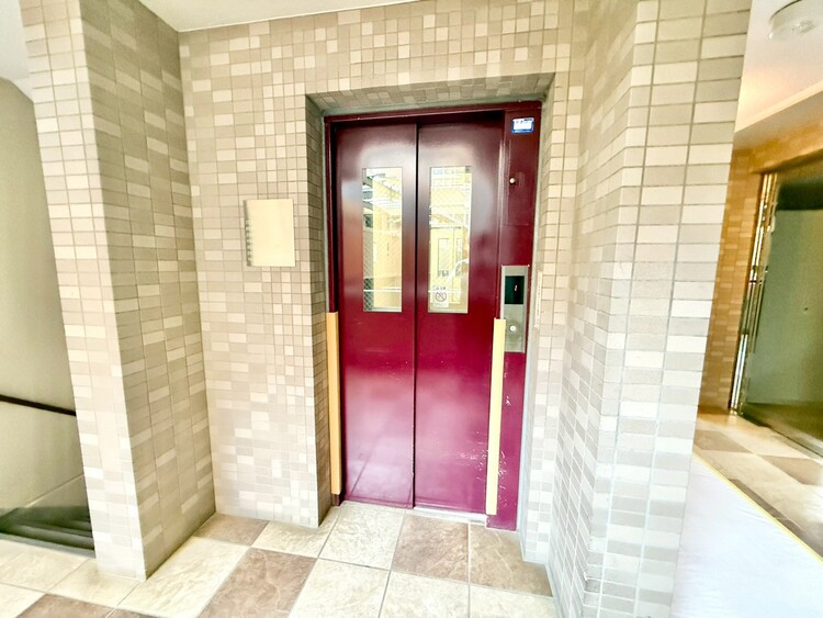 その他 エレベーター完備のため荷物が多くなっても安心。