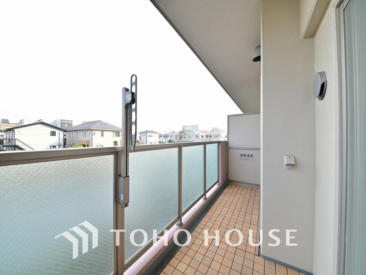 バルコニー 陽当たり良好なバルコニー