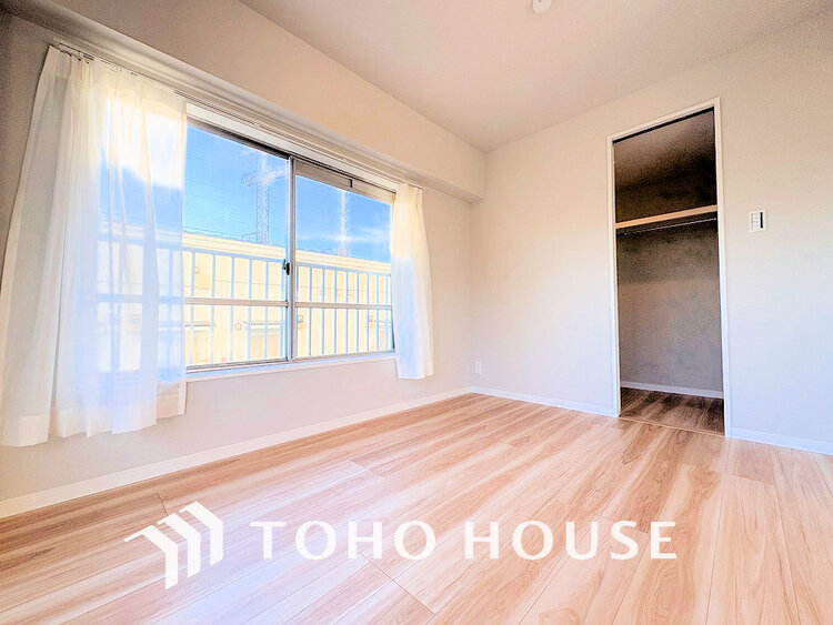 内装 1日の疲れを癒し、心地よく寛げるようゆったりとした広さをしています