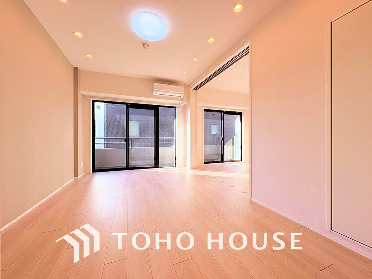 内装 家族みんなが爽やかに過ごせるように、光をたっぷり取り込んだLDK