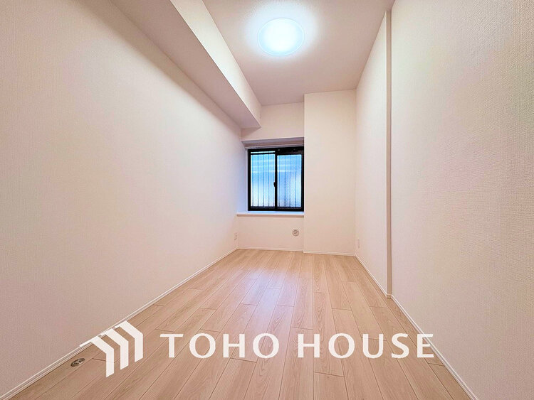 内装 採光もある洋室は、くつろぎのひと時を過ごすのにぴったり