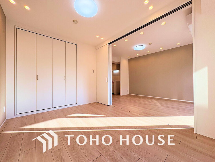 内装 1日の疲れを癒し、心地よく寛げるようゆったりとした広さをしています