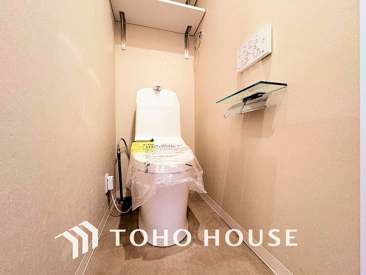 トイレ トイレには快適な温水洗浄便座付