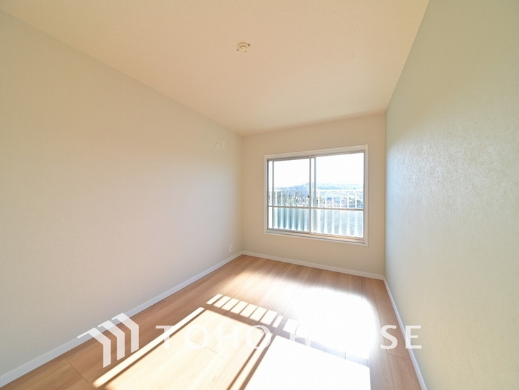 内装 1日の疲れを癒し、心地よく寛げるようゆったりとした広さをしています