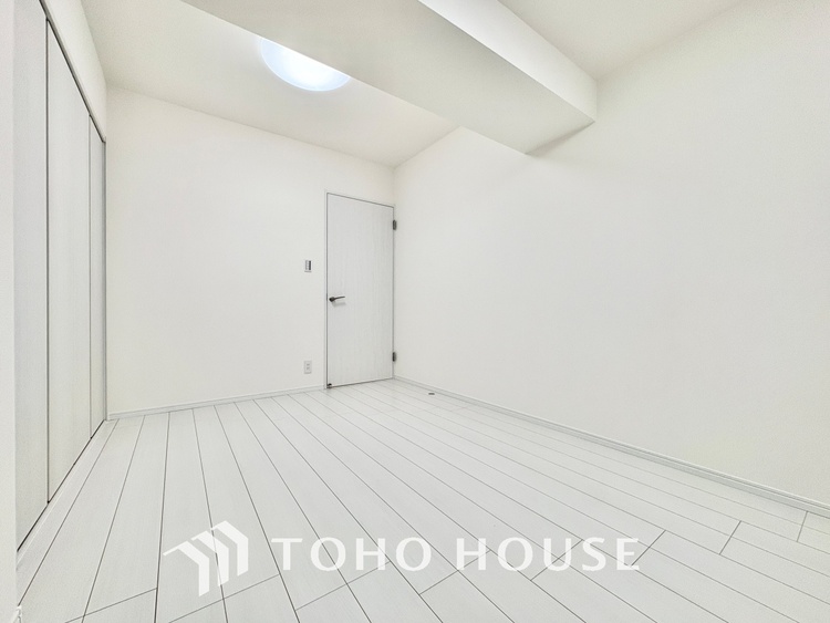 内装 寝室は一日の疲れを癒す大切な空間。快適で落ち着けるおすすめの間取りです。