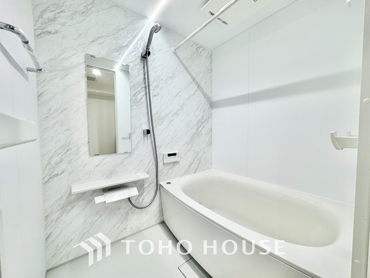 風呂 浴室は一日の疲れを癒す特別な空間。清潔感と快適性で心身ともにリフレッシュできます。