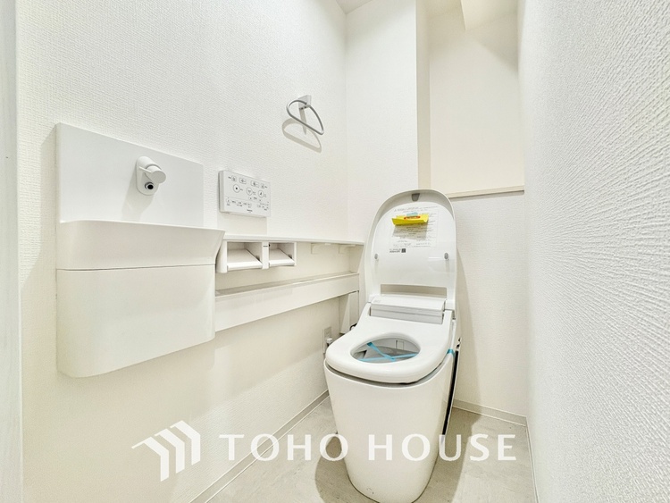 トイレ 清潔感あふれる快適なトイレ。毎日を心地よく過ごせるおすすめポイントです。
