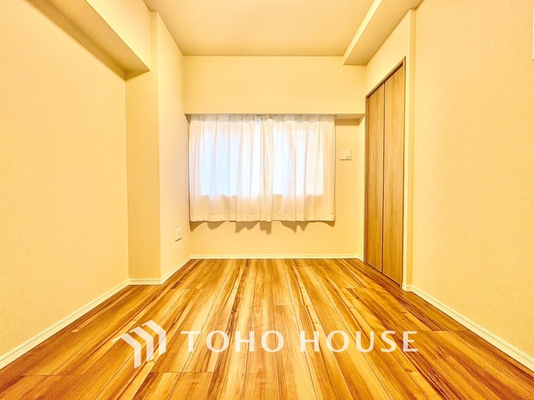 内装 光に包まれるように設計された空間。太陽の光が爽やかな目覚めを誘う。きっと今日も素敵な1日に。