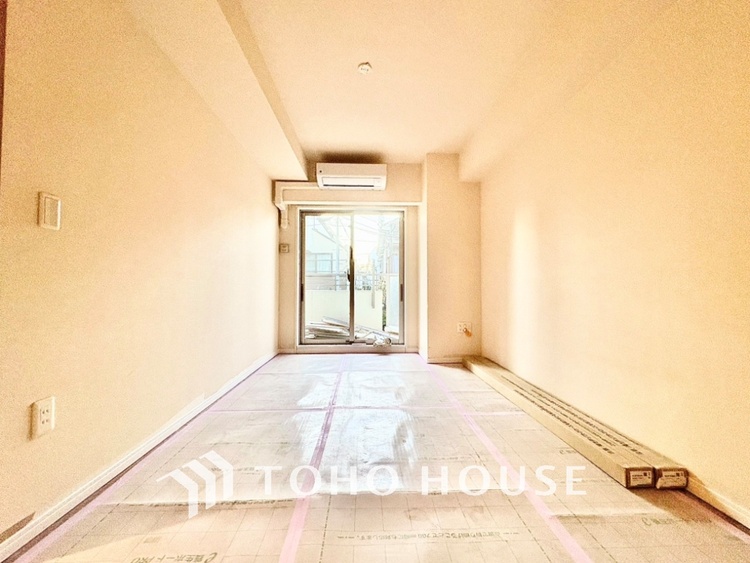 内装 光に包まれるように設計された空間。太陽の光が爽やかな目覚めを誘う。きっと今日も素敵な1日に。