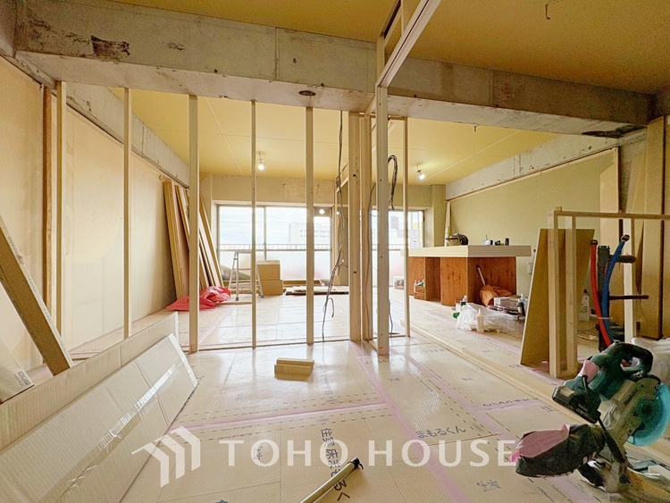 内装 スケルトンリノベーション（内装・設備・配管などをすべて解体し、間取りを含めて一から作り直す大規模なリノベーション）実施中！2026年1月末完成予定