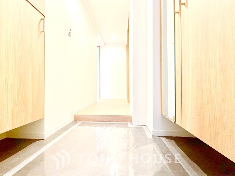 内装 【Quietness】プライベートなお部屋では静かに時を過ごしたい。読書をして、物思いにふける・・光りに満たされた安らぎの空間をがここにはあります。