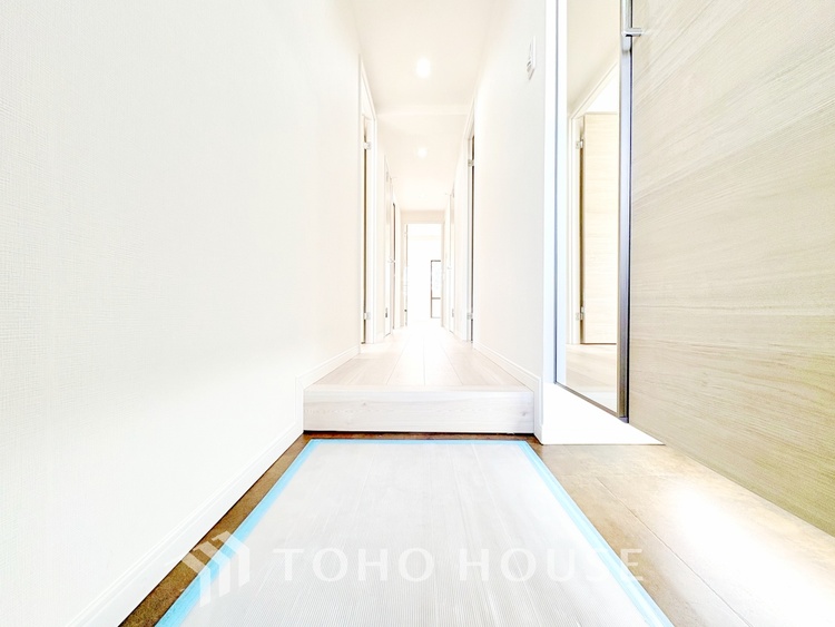 玄関 そこにある生活を豊かにする。洗練された空間にどこか感じる安心感。是非一度ご覧ください。