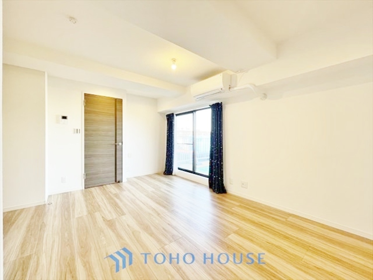 内装 ◆隠された美しさ◆流麗な音楽が流れているような繊細でいながら整然かつ堅牢なこの空間。この空間は確かに美しい。しかし、そこには美しさ以上のものが隠されている。