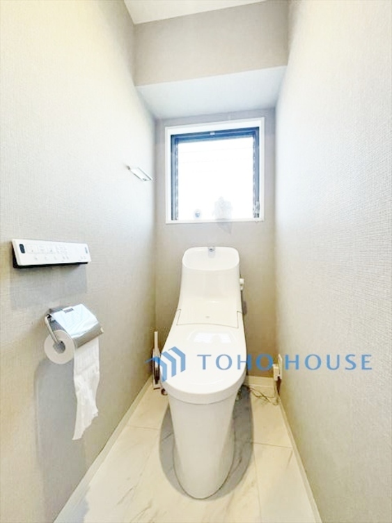 トイレ ◆住むほどに実感する快適性＆機能性◆各空間を彩る設備は、デザイン性に優れたHigh Quality仕様が装備。広く使い勝手のよい空間と設備で、理想の暮らしを演出します。