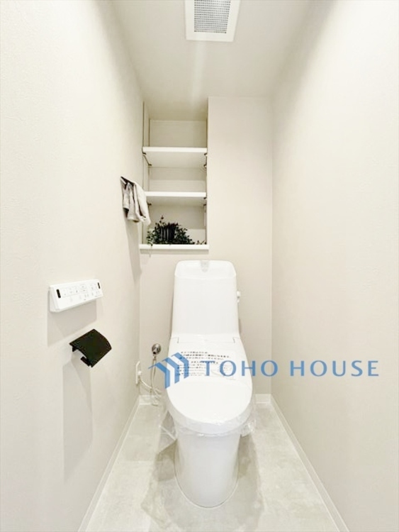 トイレ ◆住むほどに実感する快適性＆機能性◆各空間を彩る設備は、デザイン性に優れたHigh Quality仕様が装備。広く使い勝手のよい空間と設備で、理想の暮らしを演出します。