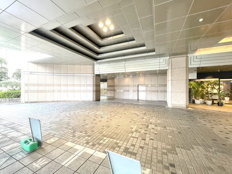 その他 上質感漂う玄関アプローチです。